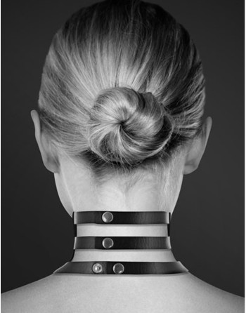 Collier en cuir noir SM triple lanière avec anneau métal argenté 