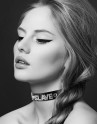 Collier en cuir noir SM avec Slave en strass 