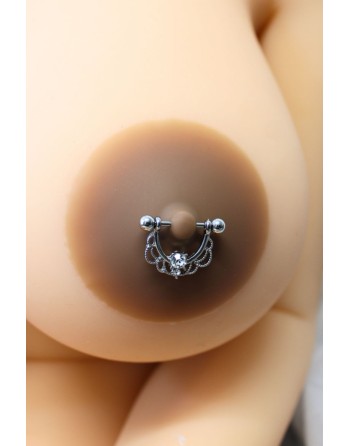 Paire de cache-tétons piercing barre demi-anneau faux diamant peau foncée 