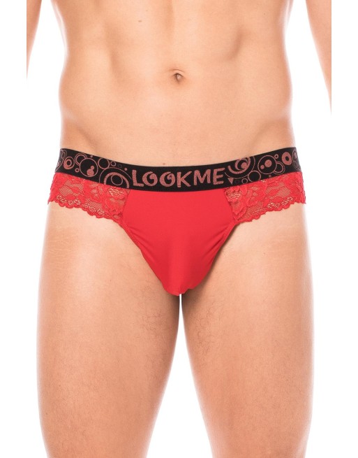String rouge en dentelle délicate 