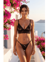 String noir en dentelle avec bijou et chaîne dorée