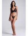 String noir en dentelle avec bijou et chaîne dorée