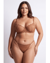String taupe en dentelle avec bijou cœur doré